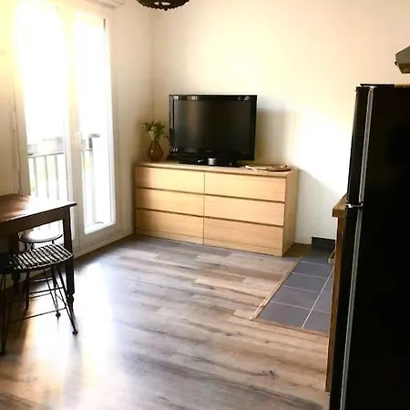 Cosy Proche Διαμέρισμα *